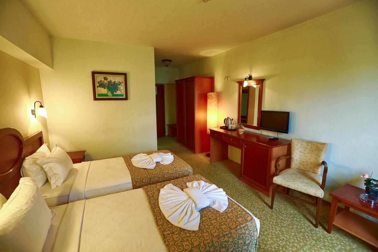 Kayhanbey Hotel Kusadasi Exterior photo