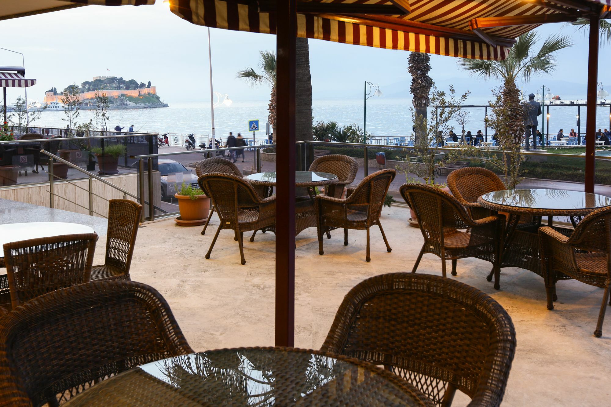 Kayhanbey Hotel Kusadasi Exterior photo