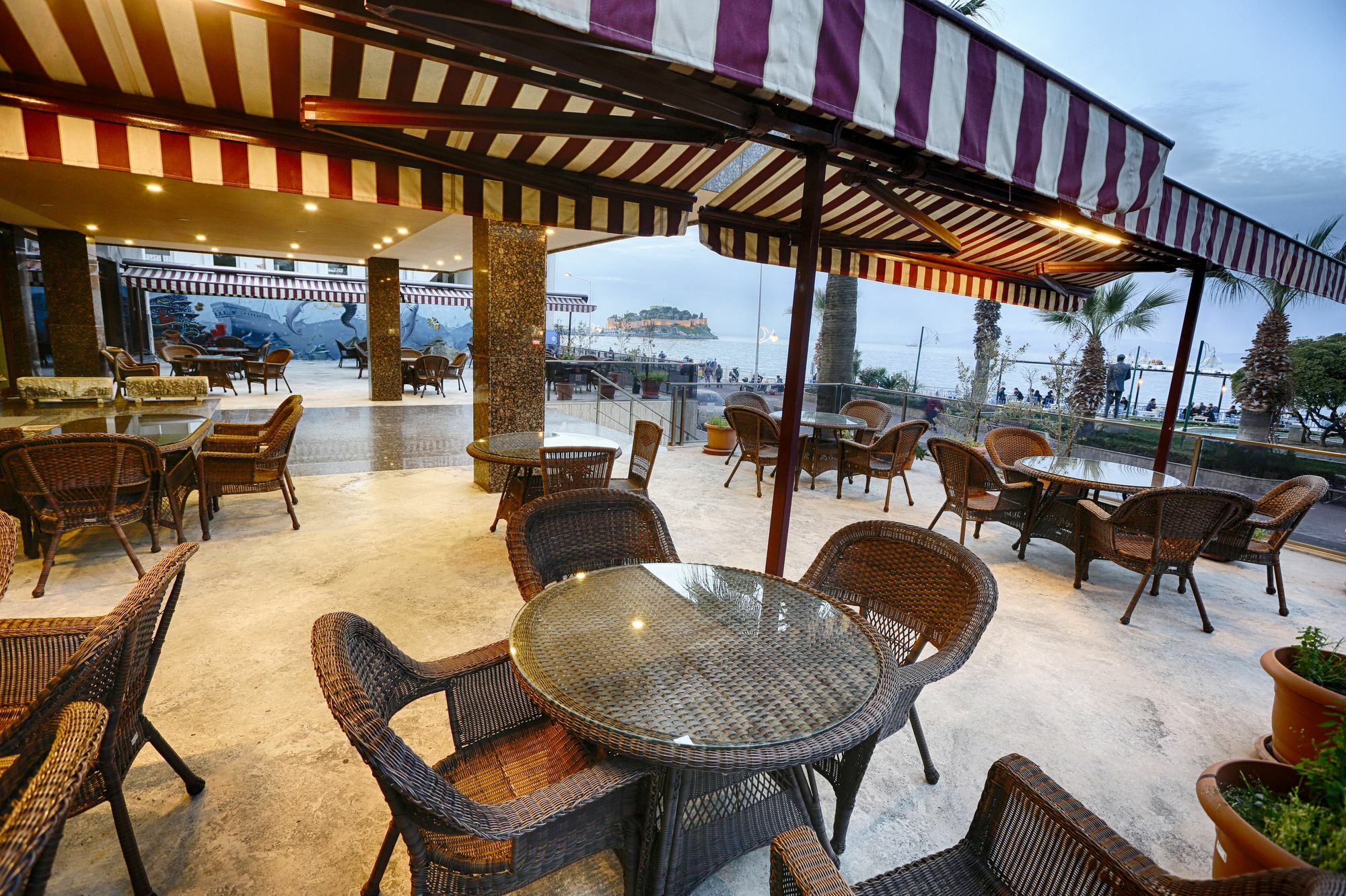 Kayhanbey Hotel Kusadasi Exterior photo