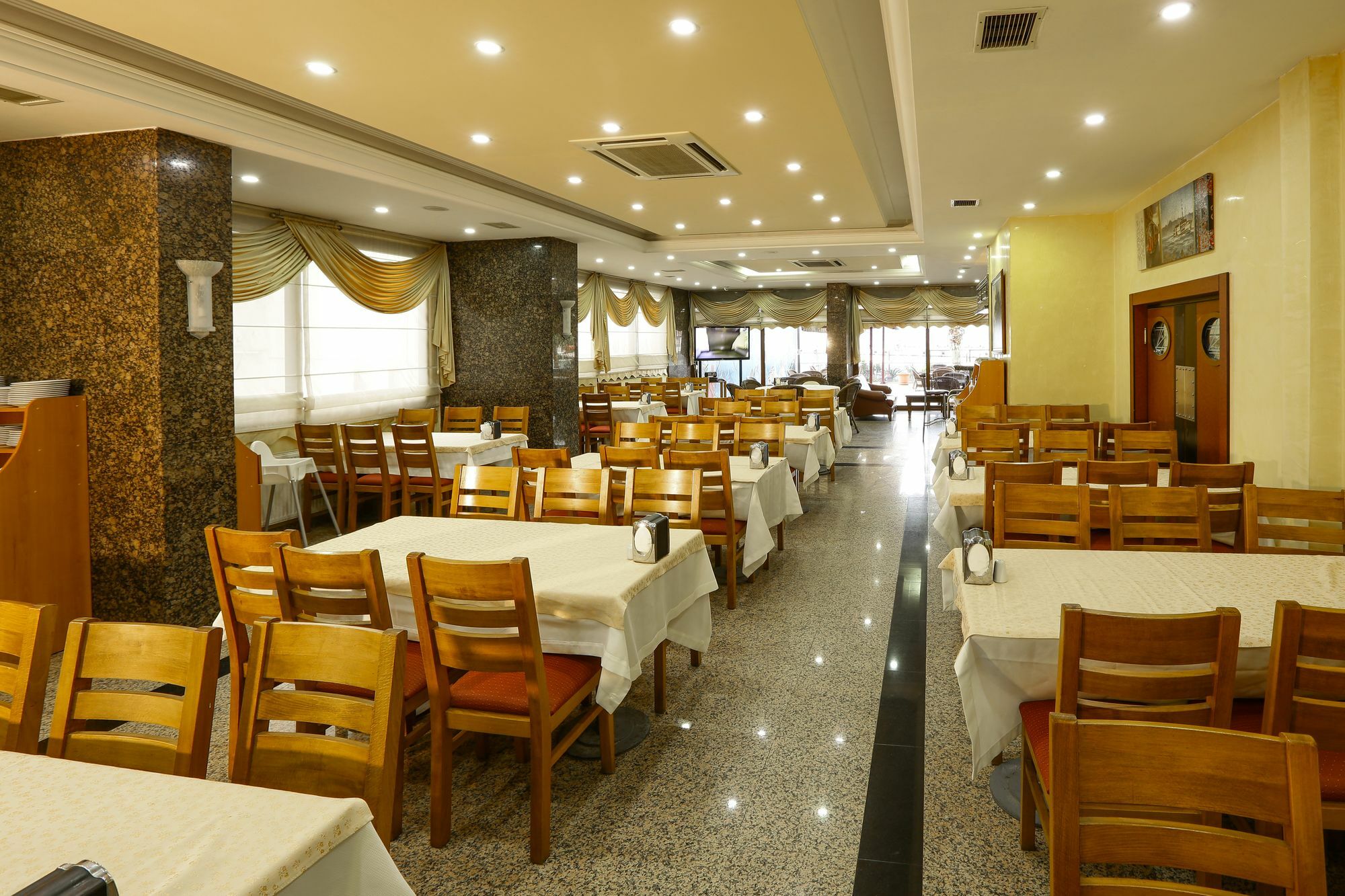 Kayhanbey Hotel Kusadasi Exterior photo